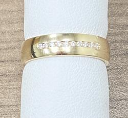 Wedding Band in Yellow Gold 18k with Diamond