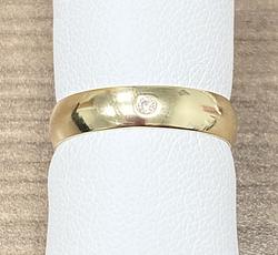 Wedding Band in Yellow Gold 18k with Diamond